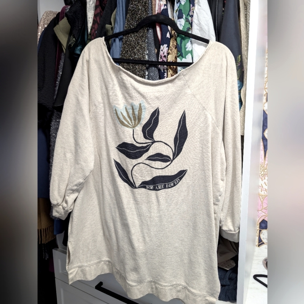 Kenzie Parrot Long Graphic Sweatshirt by Anthropologie